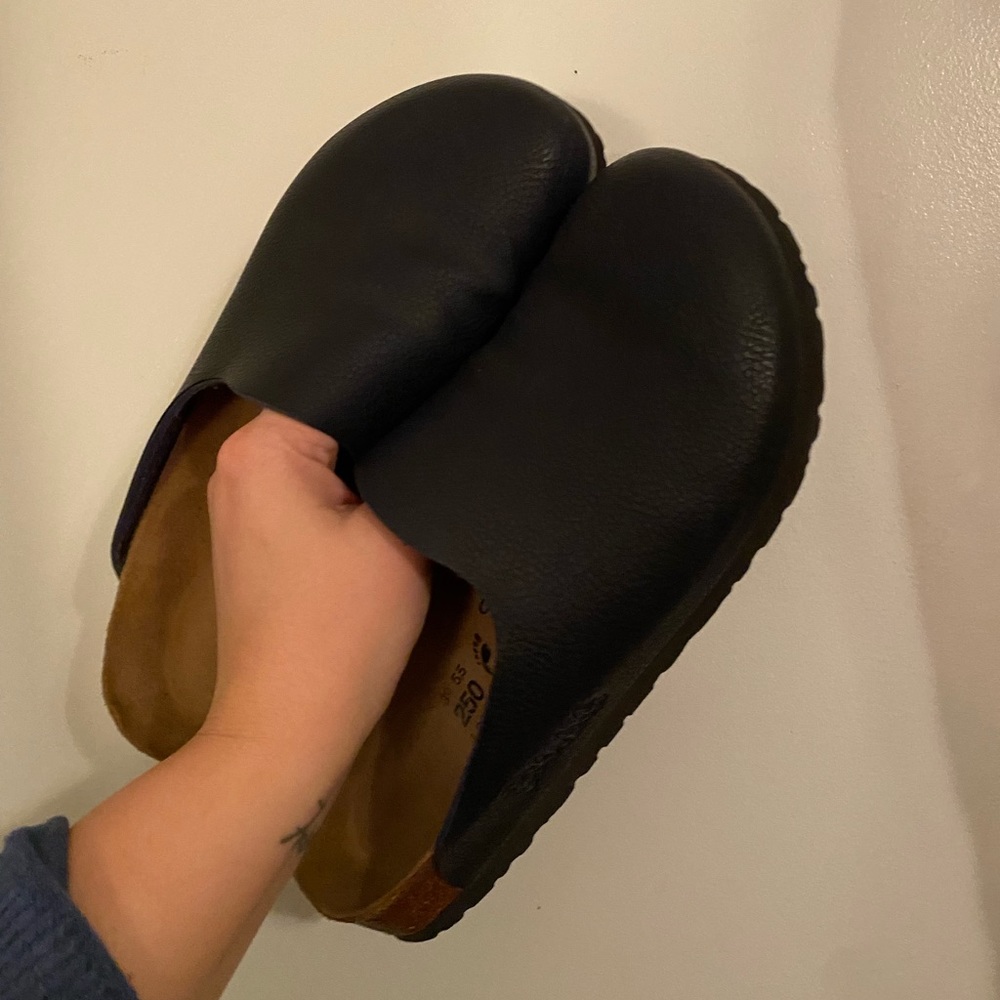 Birkis / Birkenstock shoes